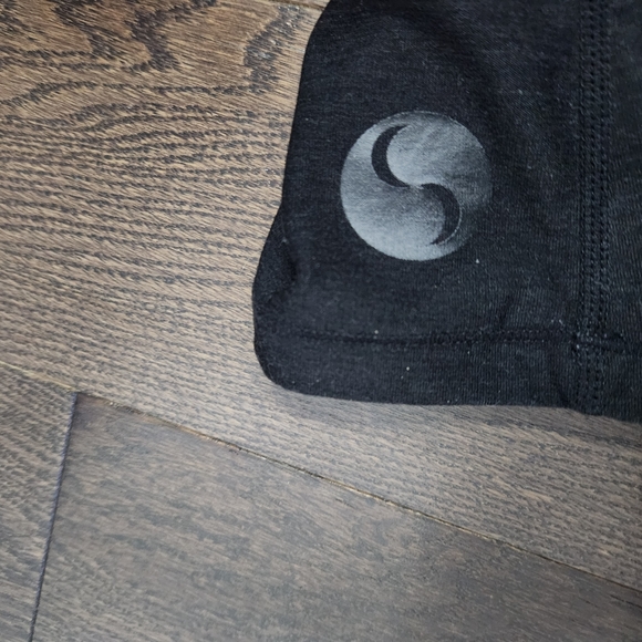 Cadenshae Long Sleeve Aspire Breastfeeding Top - Picture 8 of 8